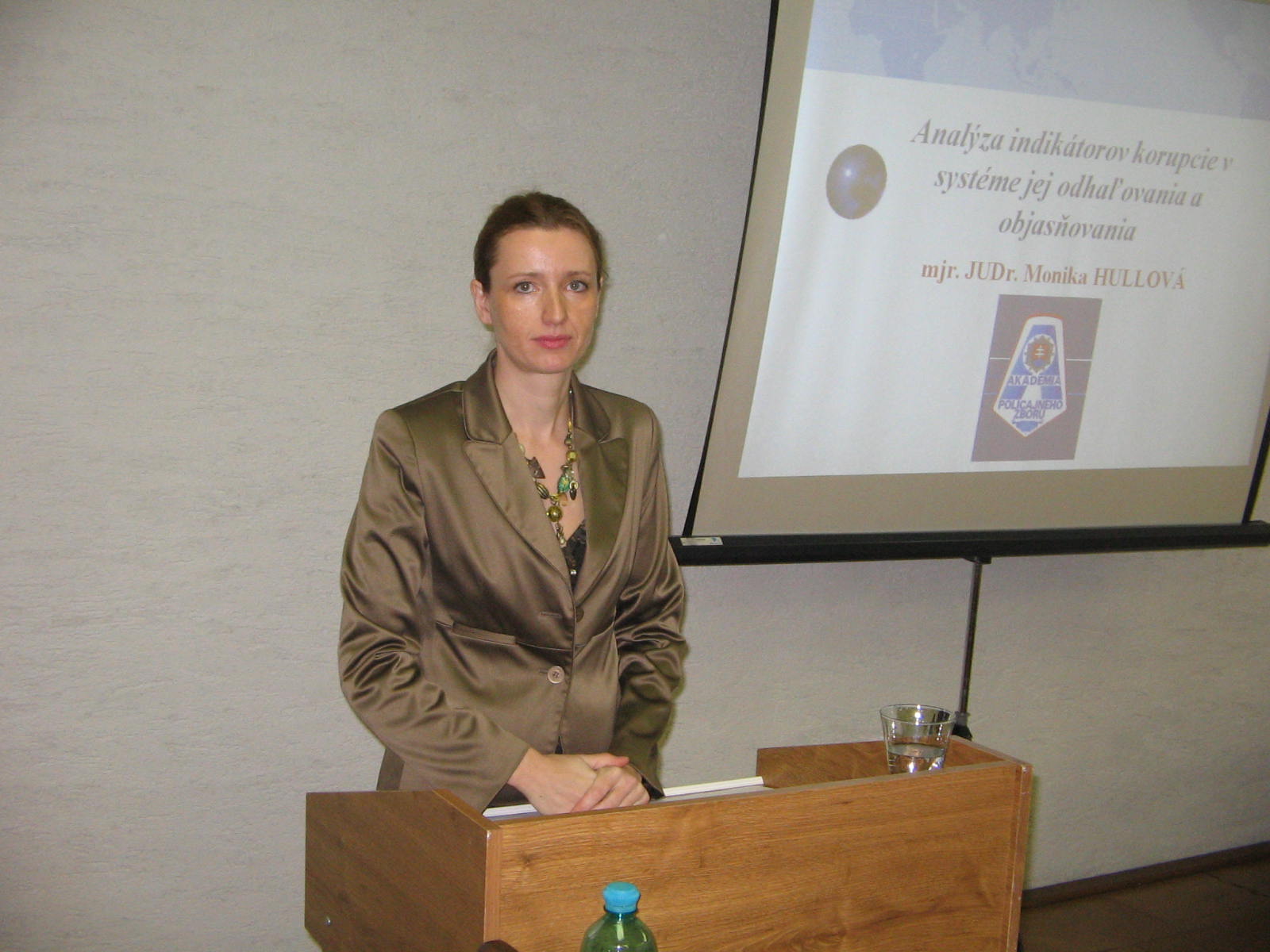 2009 12 9 Dr. Hullová Indikátory korupcie (24).JPG